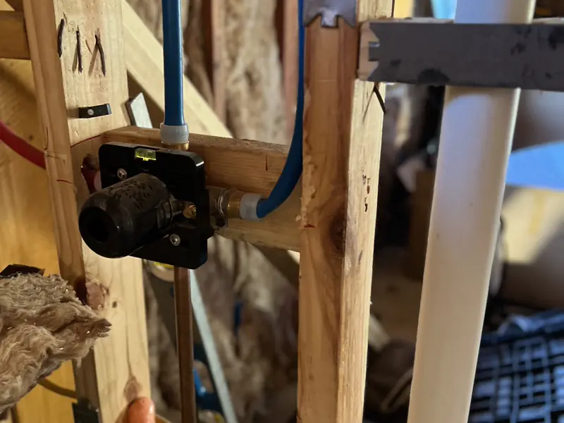 Valve set, PEX run, wall ready to close